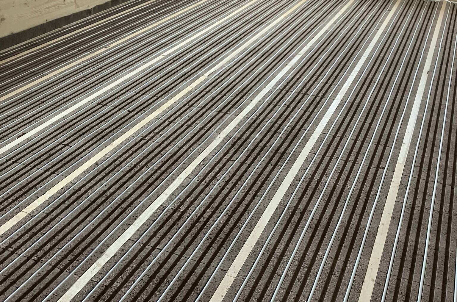 Lithotherm_Fußbodenheiozung_Holzprofilleisten